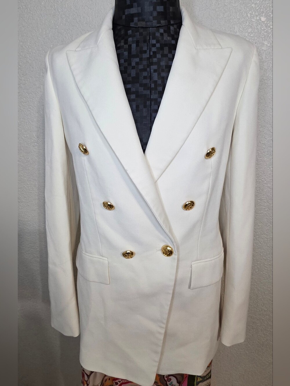 Zara White Double-Breasted Blazer with Gold Buttons